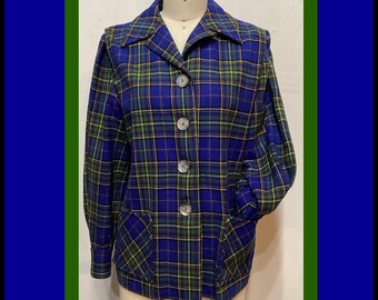WV032  Vintage 1940's/50's plaid wool women's 49'er jacket by Pendleton. Size 12