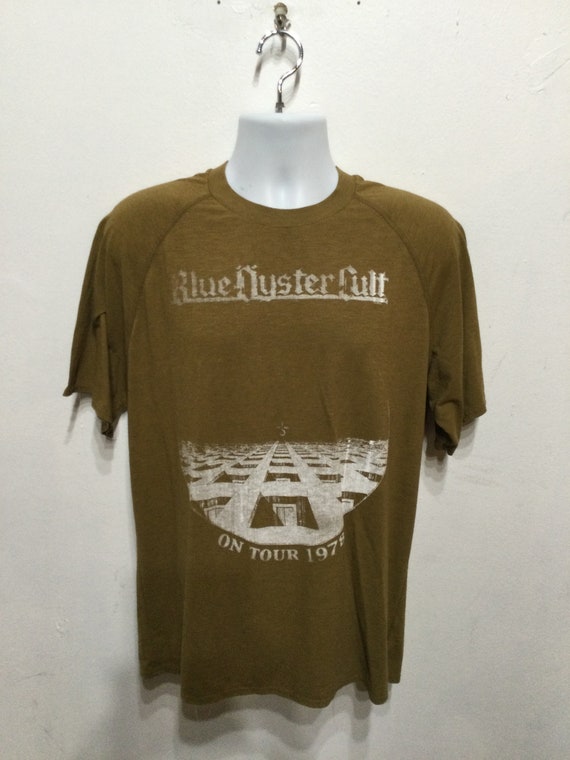 Vintage printed rock T-shirt- "Blue Oyster Cult" - image 3