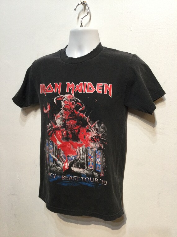 Vintage printed rock T-shirt "Iron Maiden-Legacy … - image 3