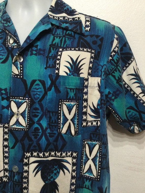 Vintage 1960s/70s cotton Hawaiian shirt by Hukila… - image 6