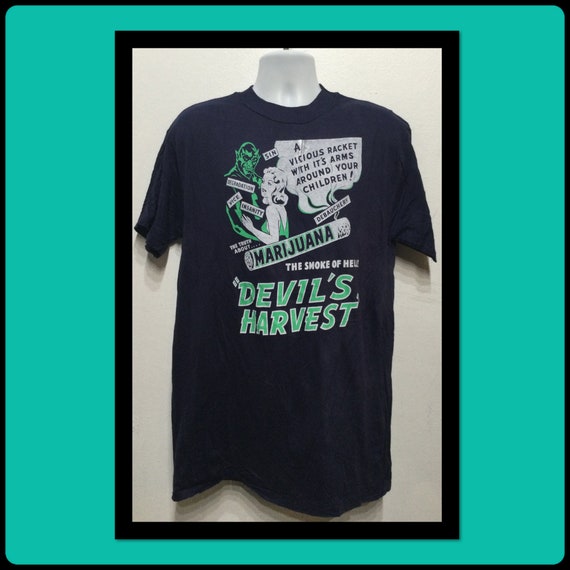 Vintage printed T-shirt- The cult movie - "Devil'… - image 1