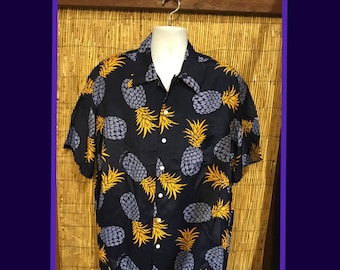 1940’s vintage reproduction rayon Kona Bay Hawaiian shirt Currently available in sizes medium, large, X large