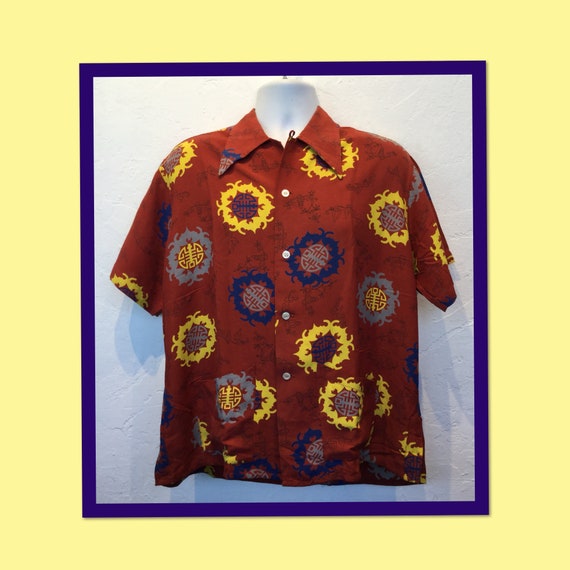 Vintage 1940s rayon Hawaiian shirt. Great conditio