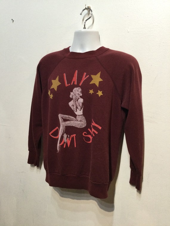 Vintage printed novelty sweatshirt  -" Lay Don't … - image 5