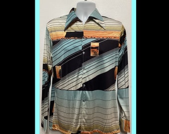 Vintage 1970s polyester print shirt by Van Heusen. Size medium