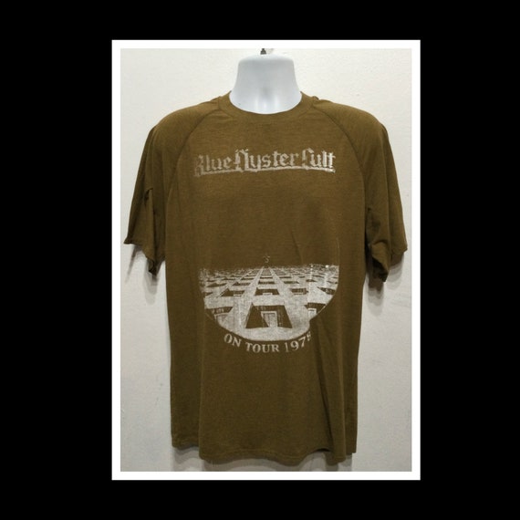 Vintage printed rock T-shirt- "Blue Oyster Cult" - image 1