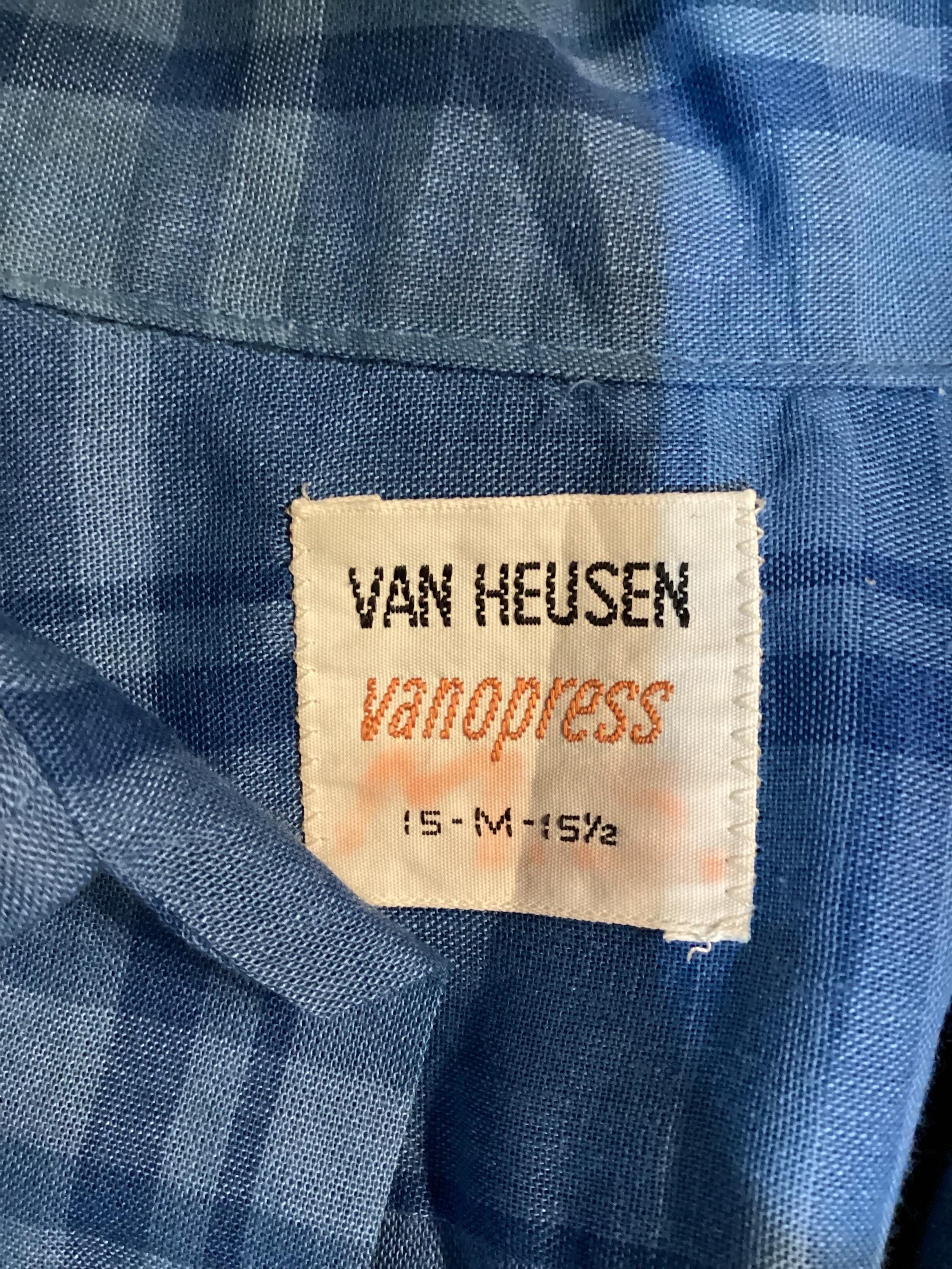 MV188 Vintage 1950's/60's Loop Collar Shirt by Van Heusen. Size