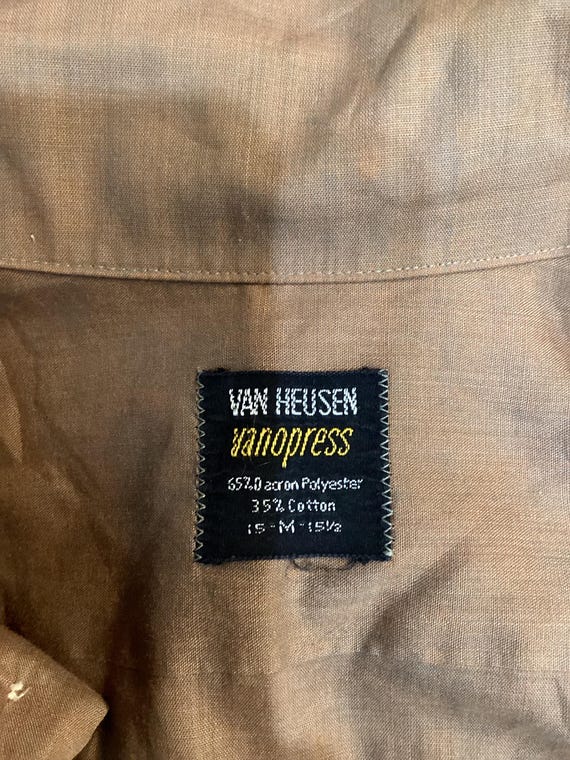 MV209 Vintage 1950's/60's Loop Collar Shirt by Van Heusen. Size