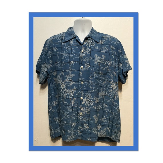 Vintage 1950s Duke rayon hawaiian shirt. Size medi