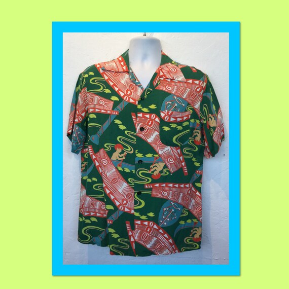 Original vintage 1940s rayon Hawaiian shirt. Size