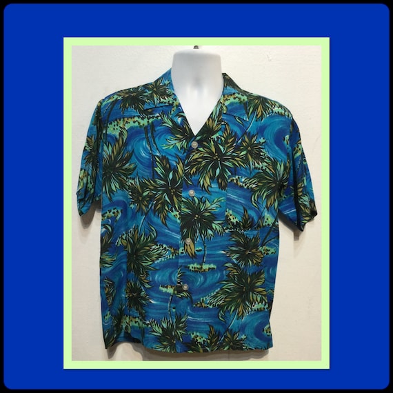 Vintage 1950s/60s rayon Hawaiian shirt