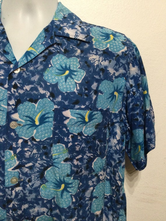 Vintage 1950s/60s rayon Hawaiian shirt by South P… - image 8