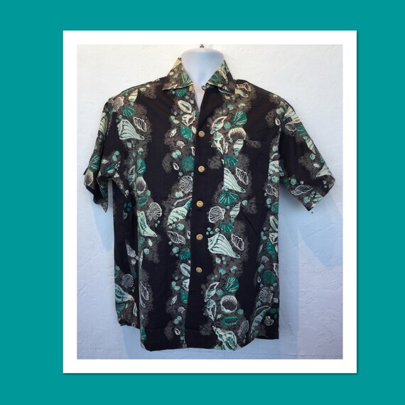 Vintage 1950s cotton shell border print Hawaiian s