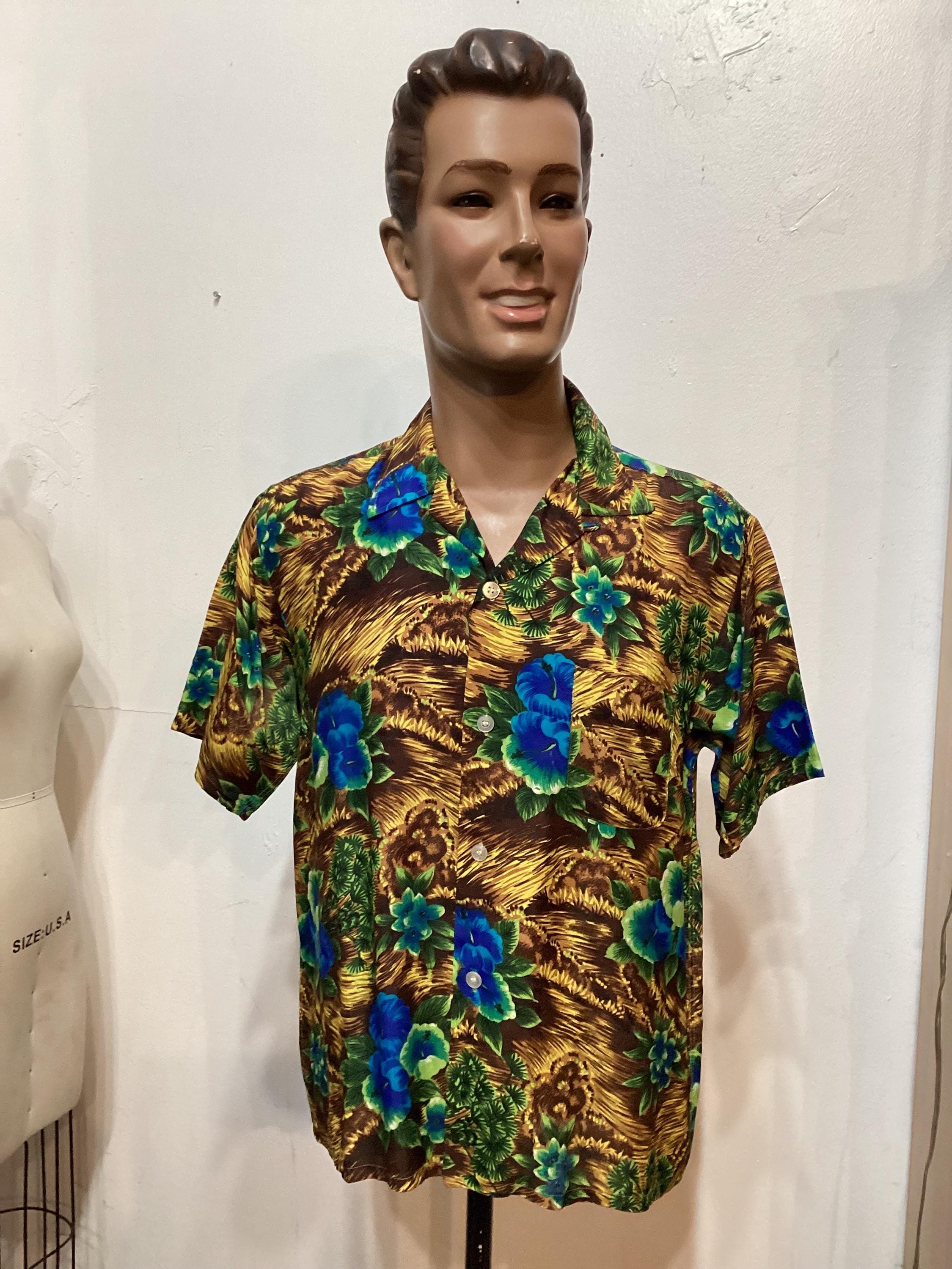 HS316 Vintage 1950's/60's Rayon Hawaiian Shirt by Sun & Surf
