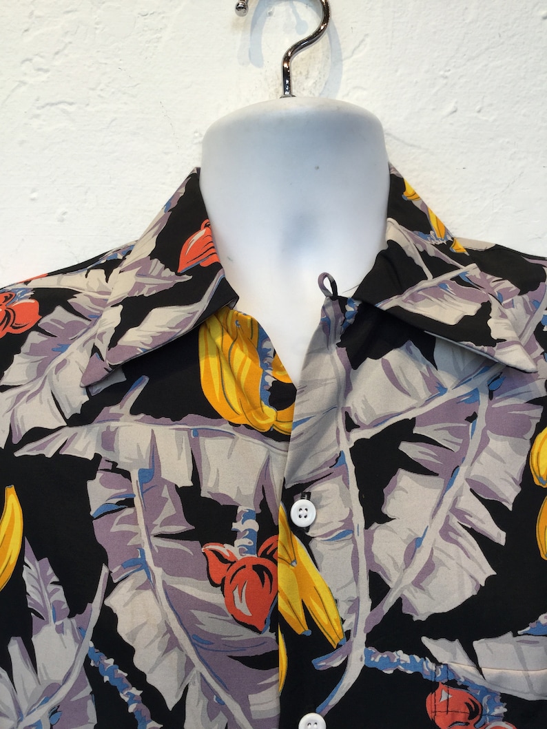 Size small /& large 1940s vintage reproduction Hawaiian shirt by Kona Bay