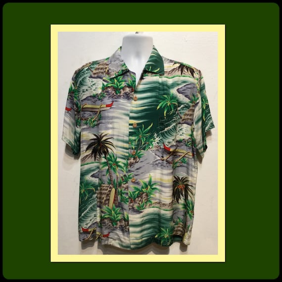 Vintage 1950s rayon Hawaiian shirt. Size large