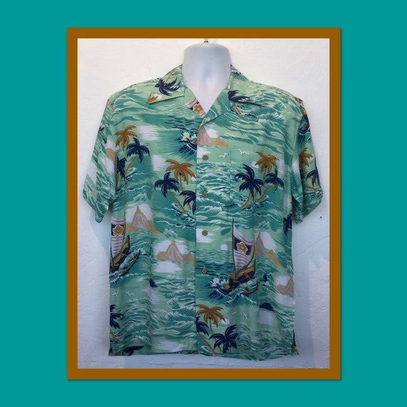 1940s vintage reproduction rayon Hawaiian shirt. S