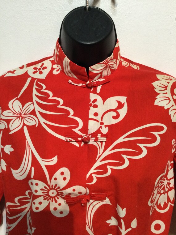 Vintage 1950s cotton Hawaiian tea timer blouse - image 6