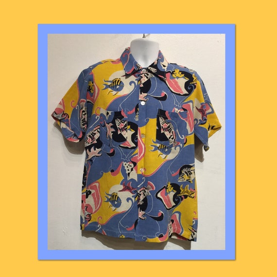 Vintage 1930s-40s twill Hawaiian shirt. Size mediu