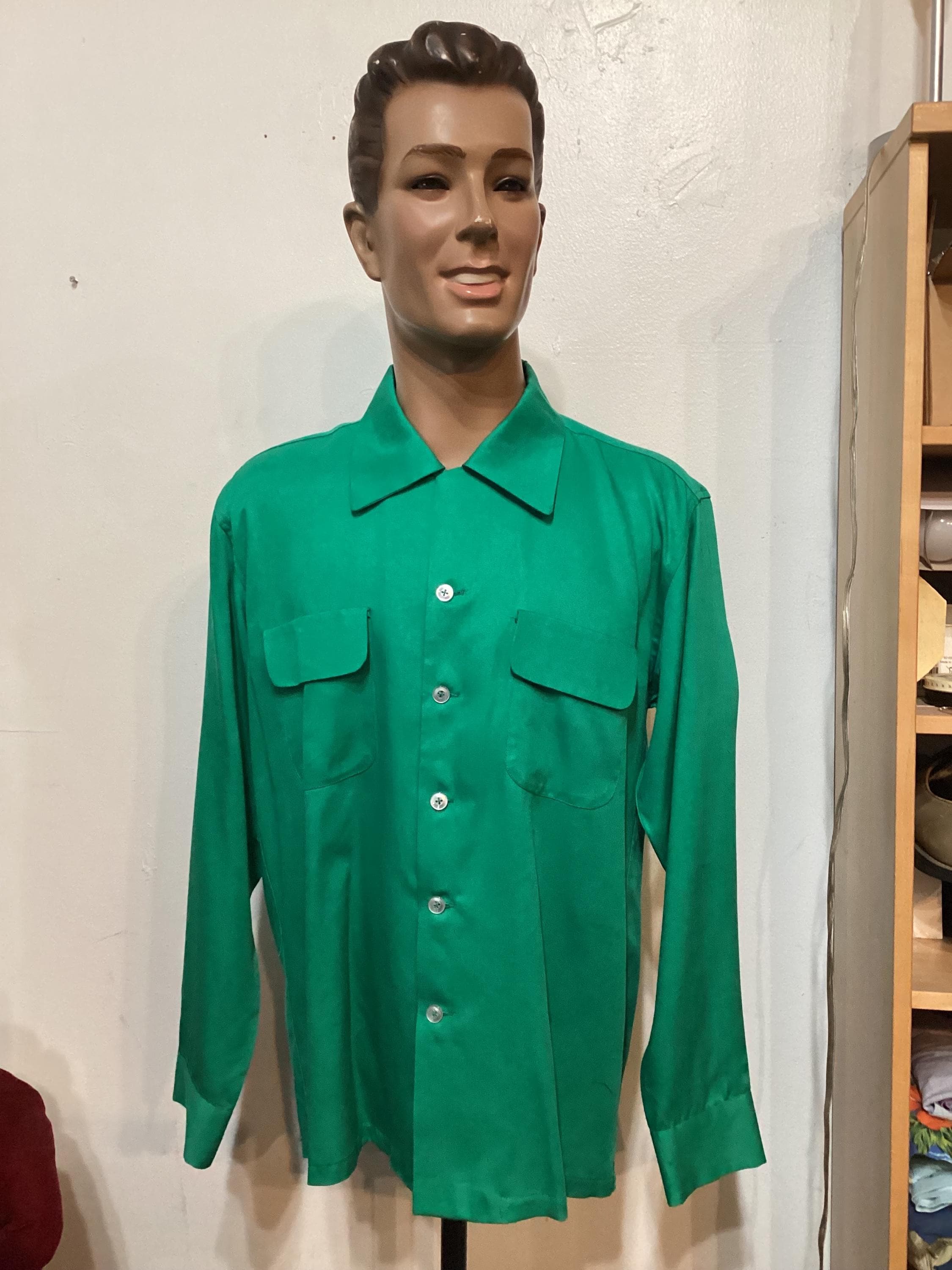 HR067 1950's Vintage Reproduction Kelly Green Rayon Gabardine
