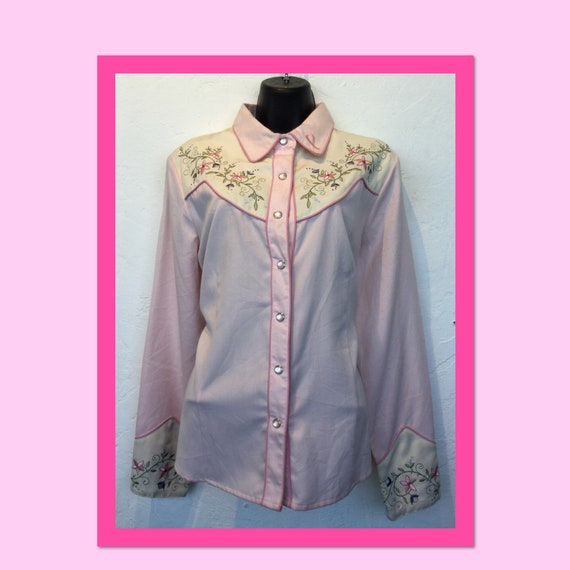 Vintage womens pink western shirt by Scully. Size