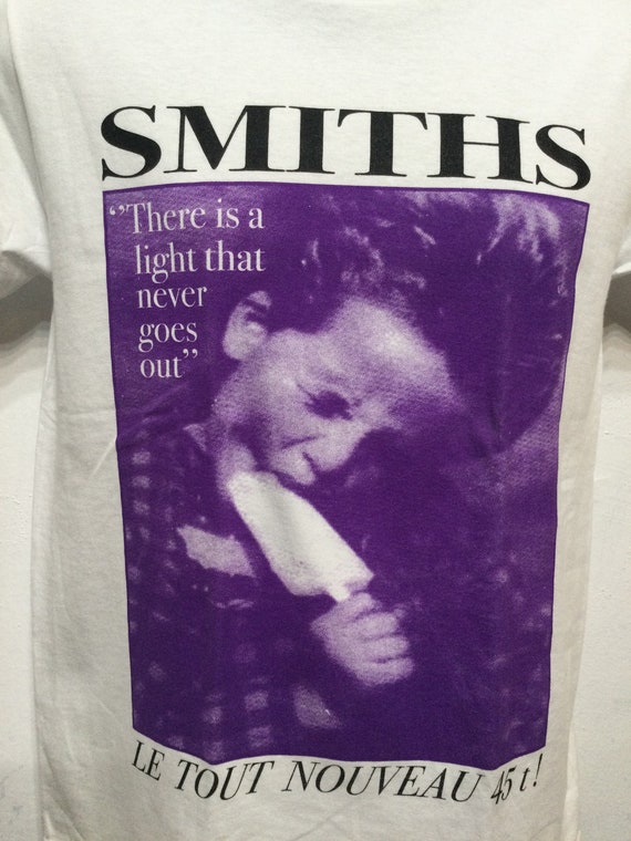 Vintage printed rock T-shirt "The Smiths-There is… - image 4