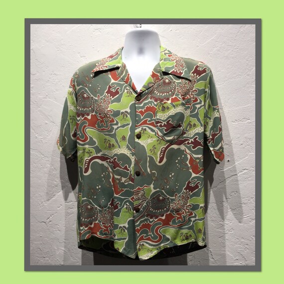 Vintage 1940s rayon fish print Hawaiian shirt siz