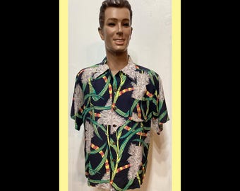 1940's rayon Hawaiian shirt by Malihini.
