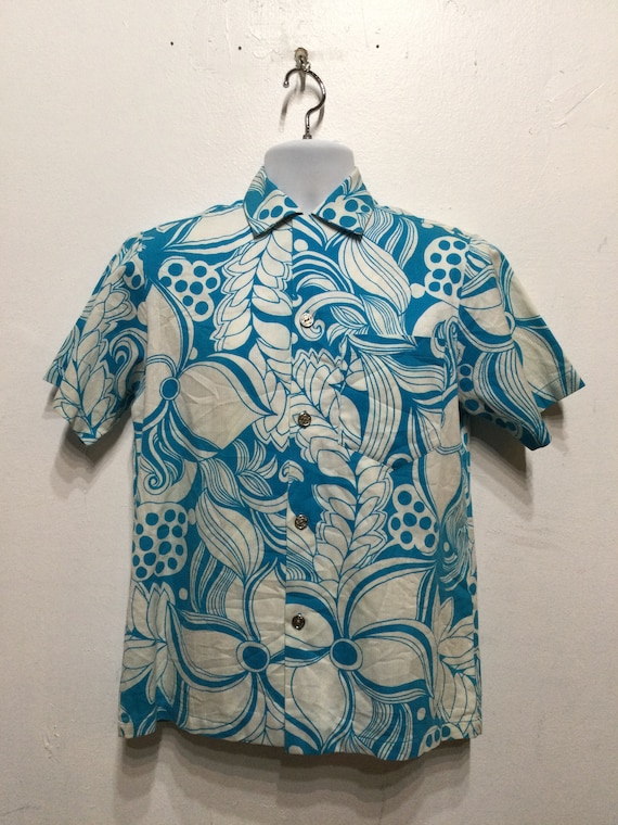 Vintage 1960s/70s Hawaiian shirt. - image 5