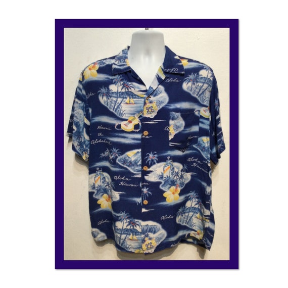 Vintage 1950s rayon Hawaiian shirt. Size large