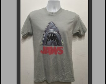 Vintage 1970s decal novelty gray T-shirt - "Jaws" Size medium