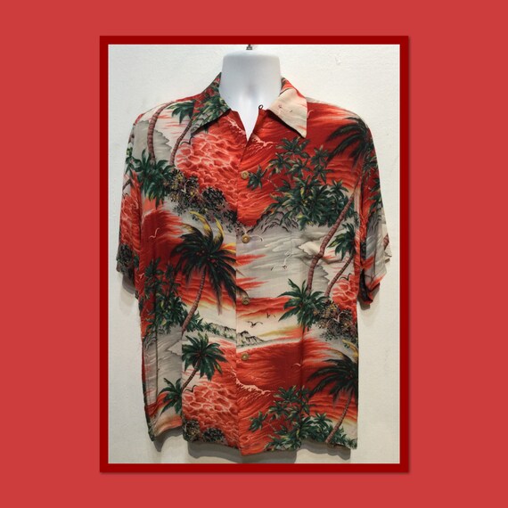 Vintage 1940s/50s rayon crepe Hawaiian shirt