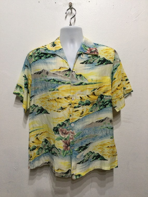 Vintage 50s Long Sleeve Hawaiian Shirt / 1950s Men's Rayon