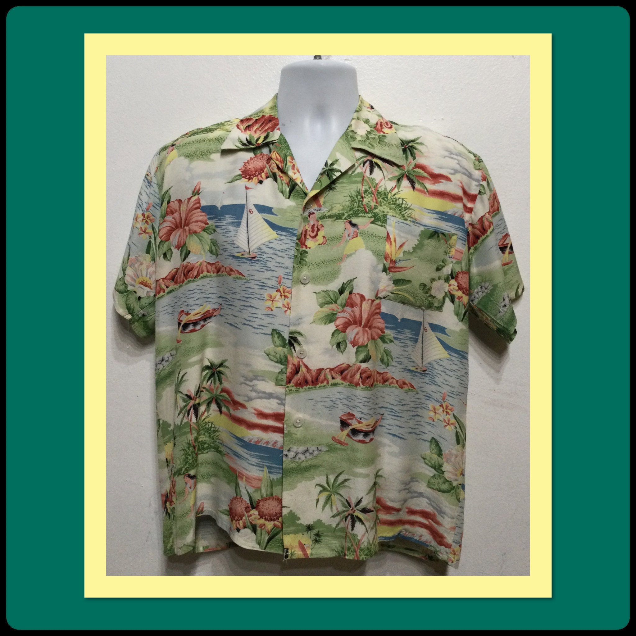 Vintage 1940s/50s Rayon Hawaiain Shirt by New Look King
