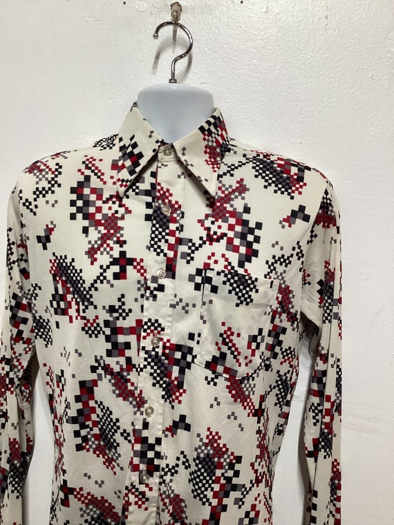 Vintage 1970s polyester print shirt by David Hans… - image 7