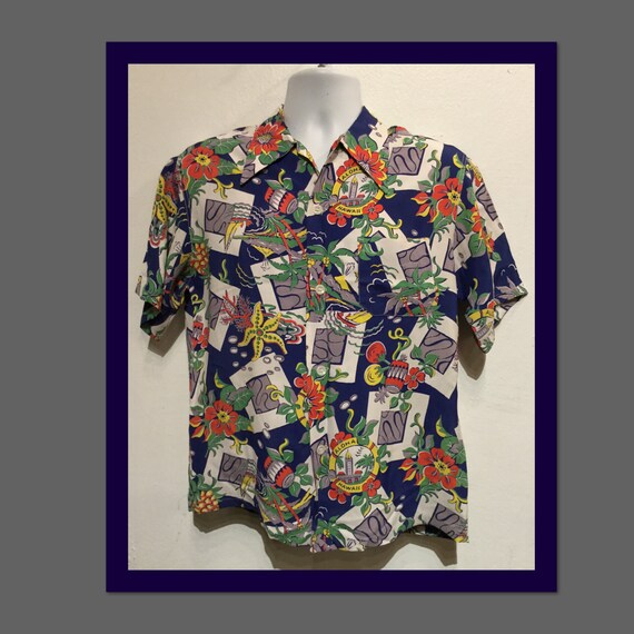 Vintage 1940s rayon Hawaiian shirt. Size medium