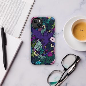 Funda resistente MagSafe® para iPhone® de Bookish Dragon, lector de fantasía y romance, amante de la literatura, libros míticos, Booktok, moderno, romance floral