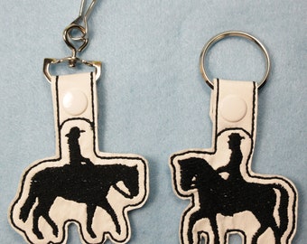 Siskiyou Rodeo Bull Riding Antiqued Key Chain