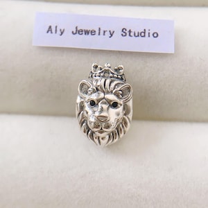 Lion King Charm: Silver Bracelet Pendant