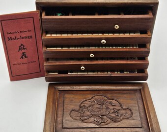 1920年代のアンティーク彫刻が施された鳥の木製麻雀セット、木箱、143