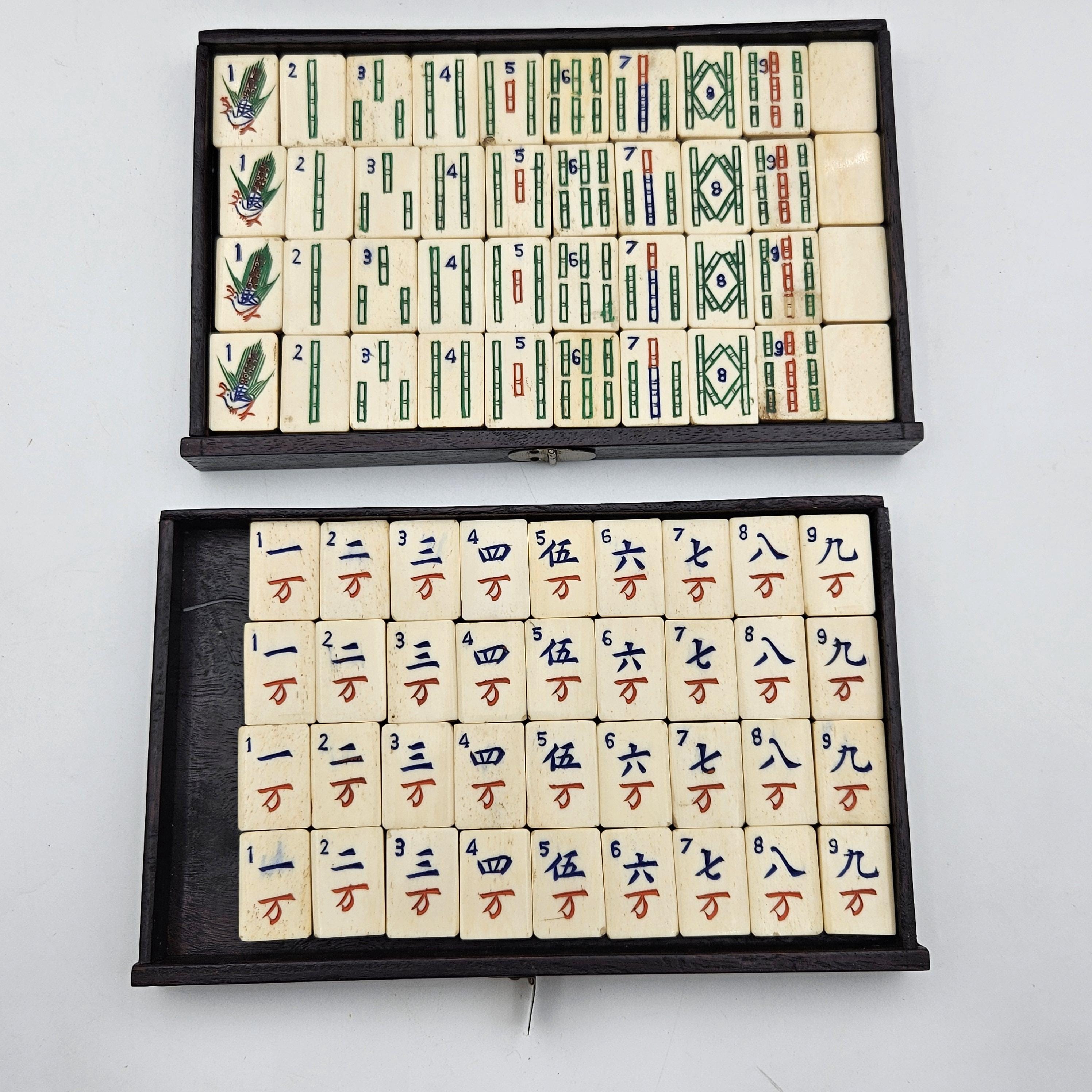 アンティークペイントのキャラクター付き 1920年代の木製麻雀