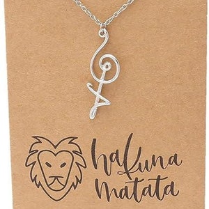 Collar con colgante Hakuna Matata de Quan Jewelry, regalo inspirado en la película El Rey León, regalos de cumpleaños para mujeres, con tarjeta de felicitación