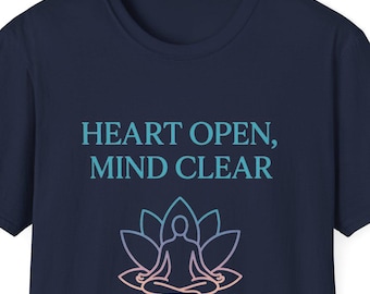 Camiseta Corazón Abierto Mente Clara: Camiseta Gráfica de Yoga Zen