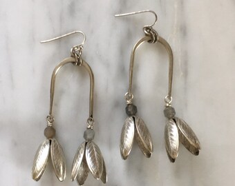 Twinflower earrings with Labradorite / Silver version