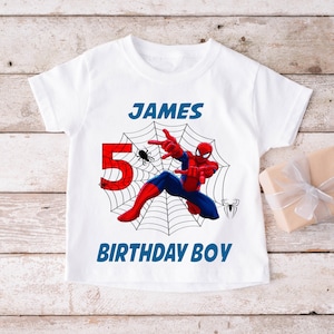 Camiseta de Spiderman con nombre y edad, cumpleaños personalizado, cumpleaños de superhéroe, camisetas de Spiderman con nombre y edad, fiesta de cumpleaños