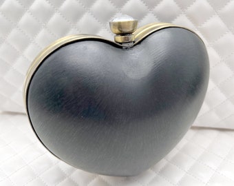 5" x 4 1/2" Iron heart shape glue on bag purse Bag Clutch Frame with plastics box, anti bronze, for wedding Bridal bag Purse frame making