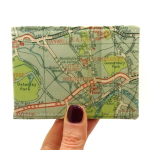Austern Kartenhalter. Ealing Map Kartenhalter. Bus-Kartenhalter. Reisekartenhalter, Brieftasche. Geldbörse mit London Maps Print. Austern Kartenetui.
