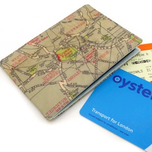 Porta carte Oyster. Porta abbonamento autobus Crystal Palace. Porta tessere da viaggio. Portafoglio con stampa mappa di Londra. Portafoglio con mappa stampata, portafoglio con carta Oyster.