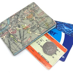 Porta carte Oyster. Porta abbonamento autobus con mappa stampata di Wandsworth, Clapham, Balham. Porta tessere di viaggio. Porta carte con mappa stampata, Porta carte Oyster.