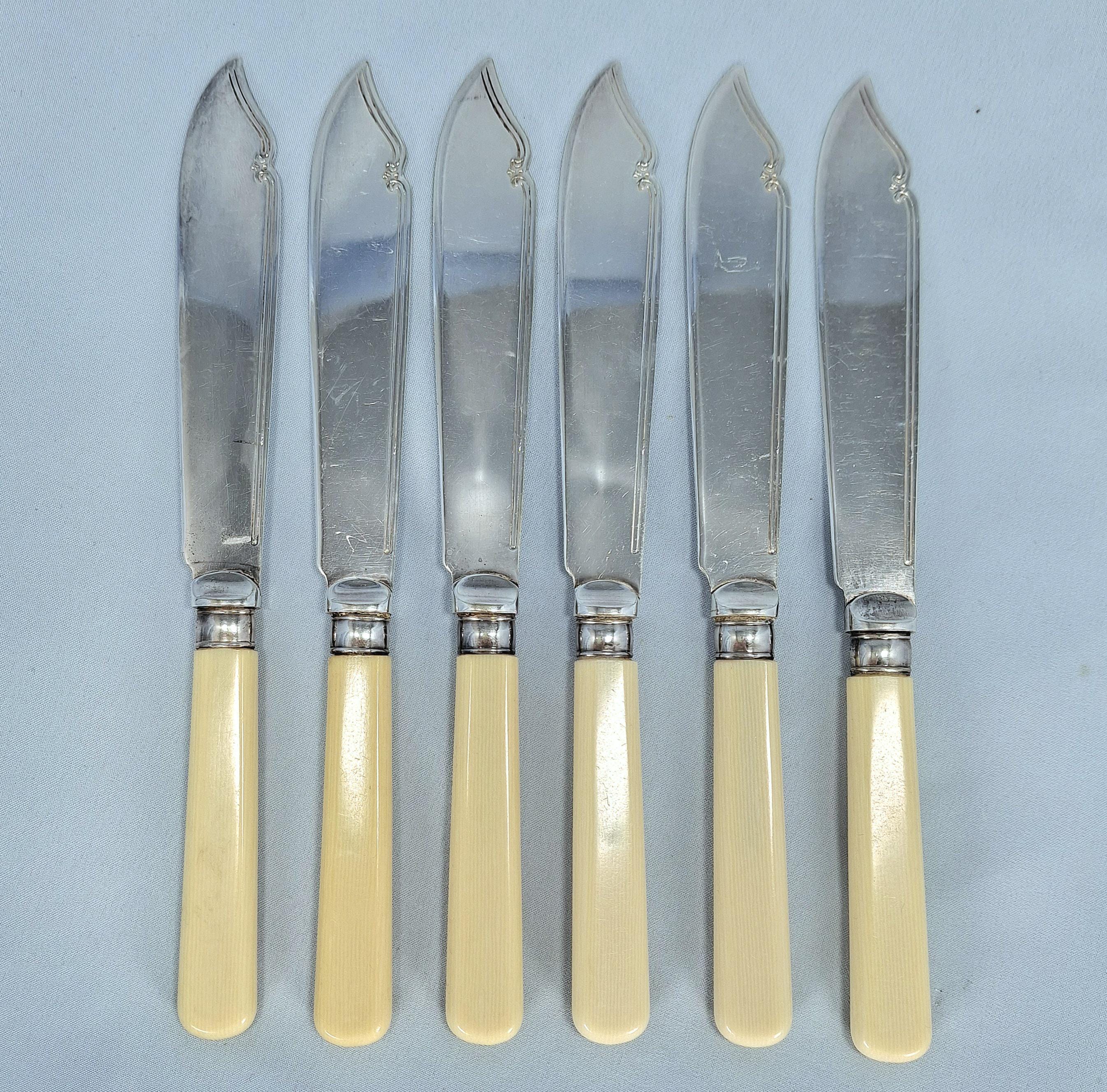 Elegant vintage carving set consisting of a knife and fork, presented in its original box. — image 3